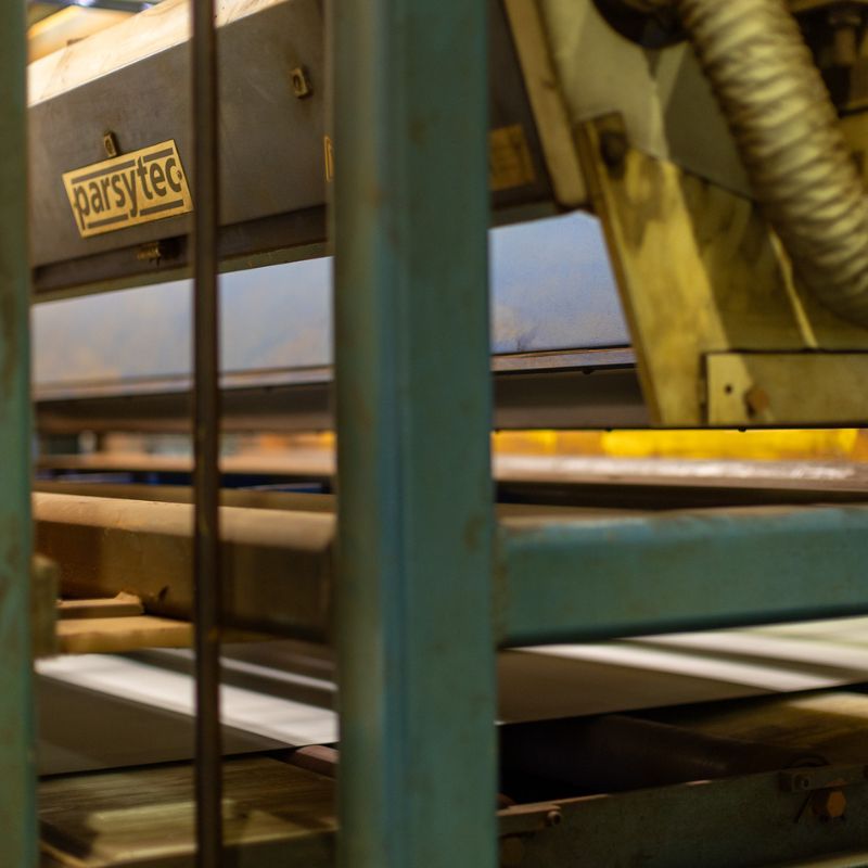 A close-up of Kenwal’s Parsytec surface inspection system at work, ensuring steel quality.